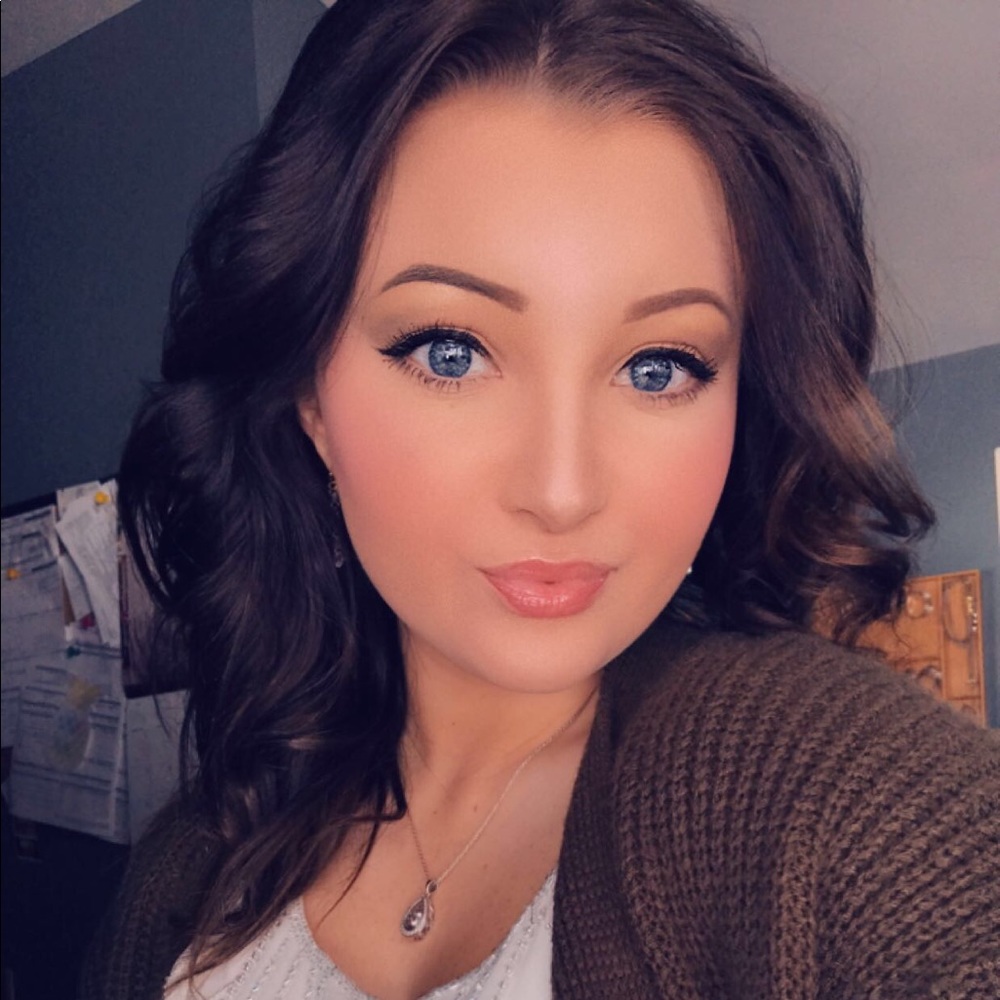 Meet your Posher, Kaitlyn